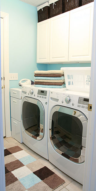 laundry-room-makeover-after2 laundry-room-makeover-after2
