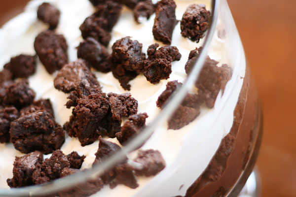 ultimate-chocolate-brownie-trifle-cake ultimate-chocolate-brownie-trifle-cake