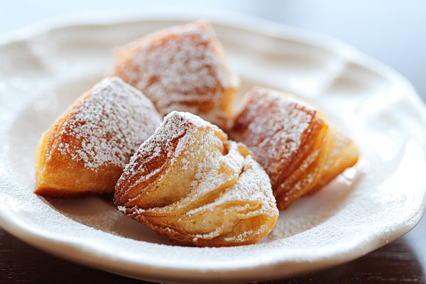 Biscuit Beignets with Praline Sauce Biscuit Beignets with Praline Sauce