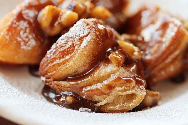 Biscuit Beignets with Praline Sauce Biscuit Beignets with Praline Sauce