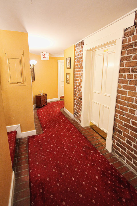 Foley House Inn Bed & Breakfast, Savannah, Georgia Foley House Inn Bed & Breakfast, Savannah, Georgia