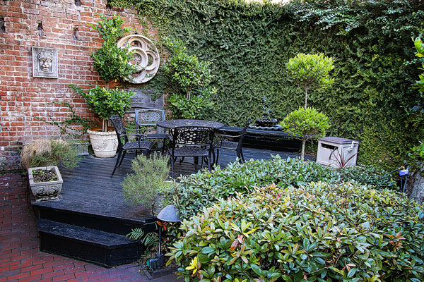 Foley House Inn Bed & Breakfast, Savannah, Georgia Foley House Inn Bed & Breakfast, Savannah, Georgia