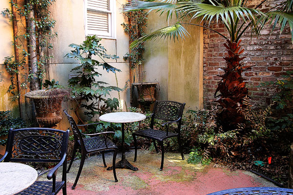 Foley House Inn Bed & Breakfast, Savannah, Georgia Foley House Inn Bed & Breakfast, Savannah, Georgia