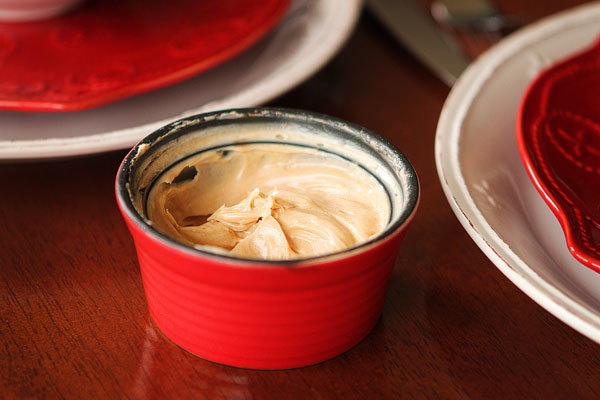 cinnamon-honey-butter-08 cinnamon-honey-butter-08