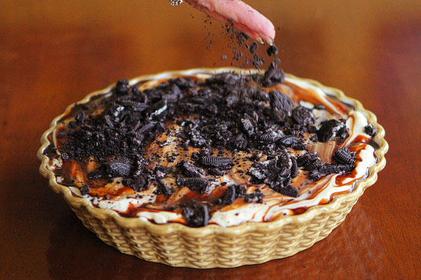 Peanut Butter Oreo Ice Cream Pie Peanut Butter Oreo Ice Cream Cake - An Easy Homemade Ice Cream Cake Recipe