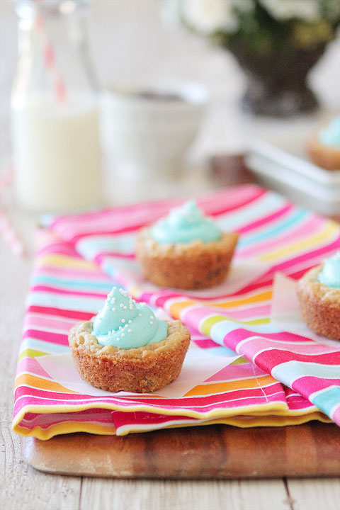 Baby Blue Chocolate Chip Oatmeal Cookie Cups | A Baby Shower for Maria Baby Blue Chocolate Chip Oatmeal Cookie Cups | A Baby Shower for Maria