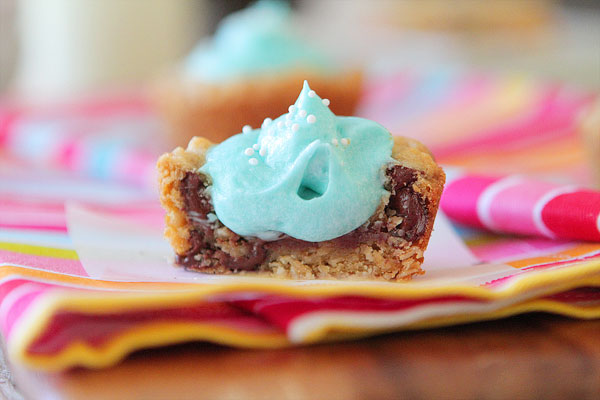 Baby Blue Chocolate Chip Oatmeal Cookie Cups | A Baby Shower for Maria Baby Blue Chocolate Chip Oatmeal Cookie Cups | A Baby Shower for Maria