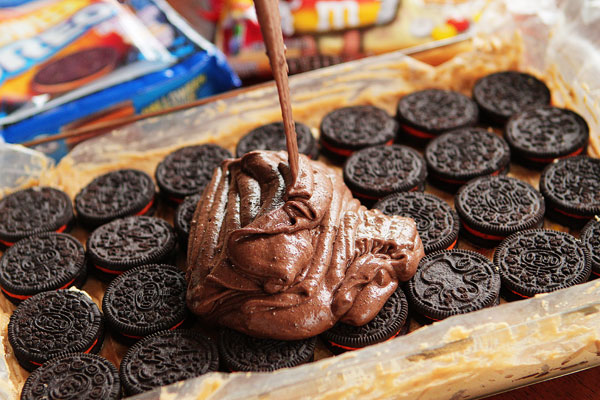 Ultimate Halloween Peanut Butter Oreo Brownie Bar Ultimate Halloween Peanut Butter Oreo Brownie Bar