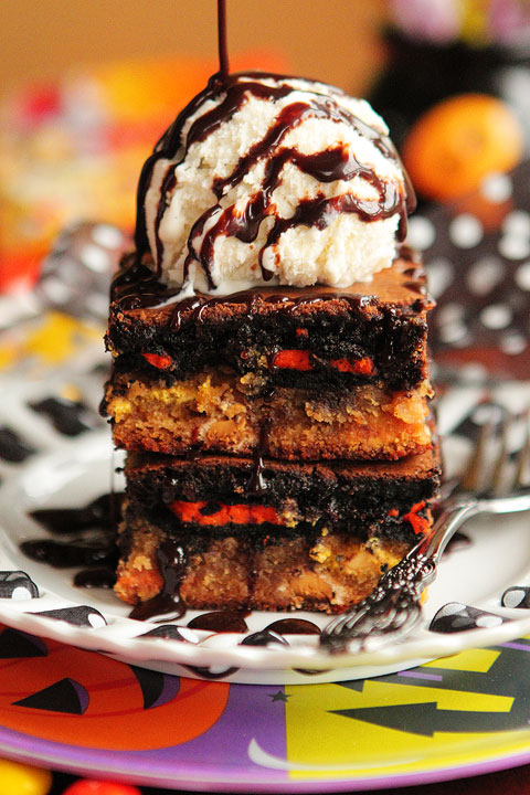 Ultimate Halloween Peanut Butter Oreo Brownie Bar Ultimate Halloween Peanut Butter Oreo Brownie Bar