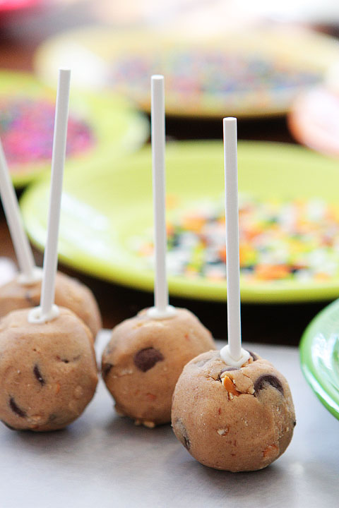Halloween Cookie Dough Pops Tutorial Halloween Cookie Dough Pops Tutorial