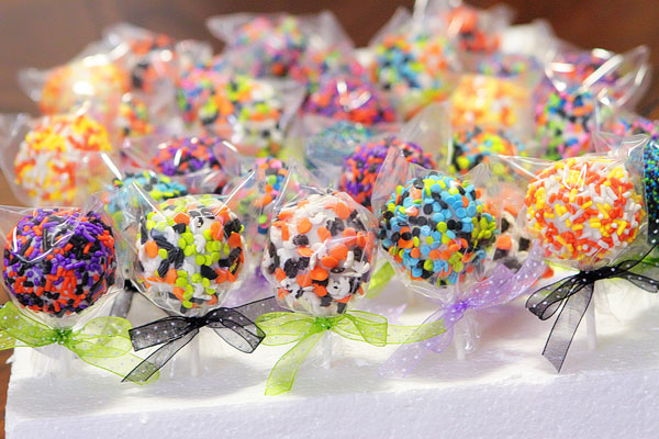 Halloween Cookie Dough Pops Tutorial Halloween Cookie Dough Pops Tutorial