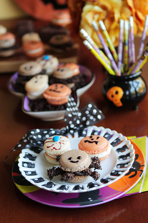 Halloween French Macarons | Failproof Step by Step Photo Recipe & Tutorial Halloween French Macarons | Failproof Step by Step Photo Recipe & Tutorial