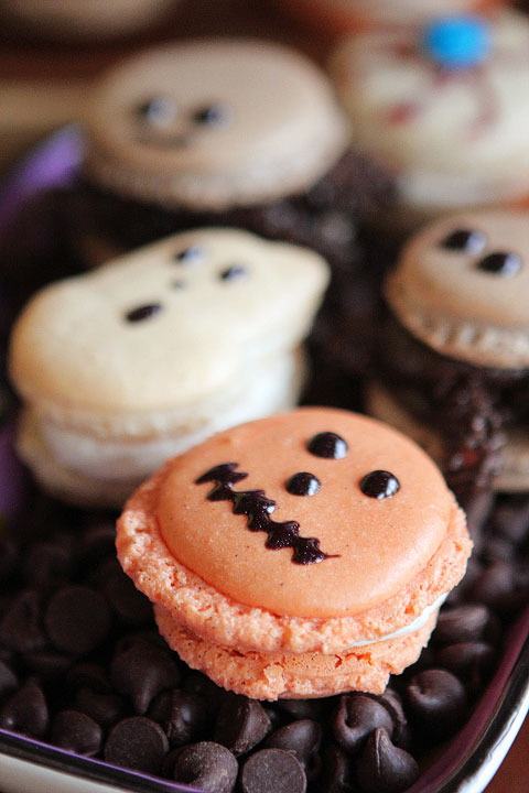 Halloween French Macarons | Failproof Step by Step Photo Recipe & Tutorial Halloween French Macarons | Failproof Step by Step Photo Recipe & Tutorial