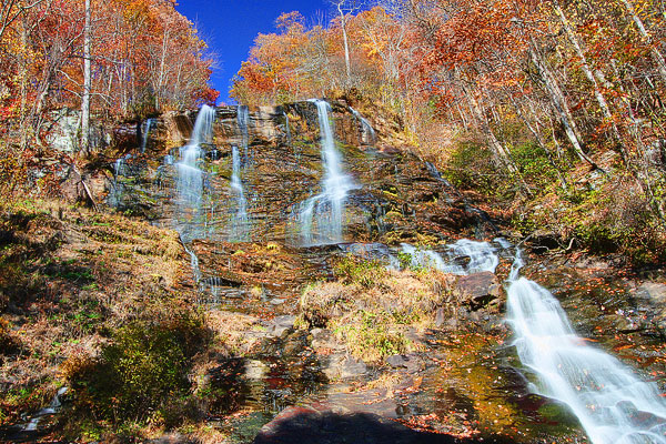 Blue Ridge, Georgia Fall Weekend Getaway. Hiking, Cabins & Waterfalls. Blue Ridge, Georgia Fall Weekend Getaway. Hiking, Cabins & Waterfalls.
