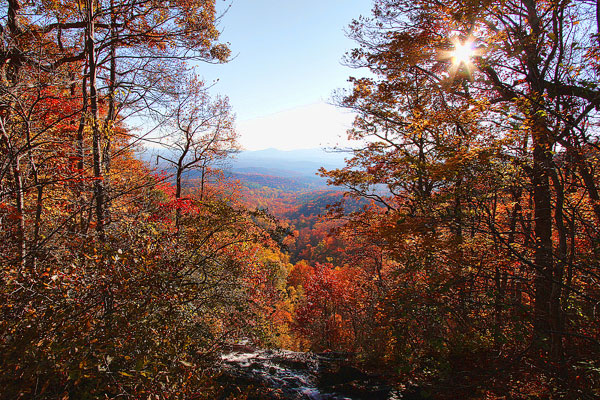 Blue Ridge, Georgia Fall Weekend Getaway. Hiking, Cabins & Waterfalls. Blue Ridge, Georgia Fall Weekend Getaway. Hiking, Cabins & Waterfalls.