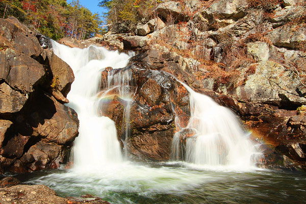 Blue Ridge, Georgia Fall Weekend Getaway. Hiking, Cabins & Waterfalls. Blue Ridge, Georgia Fall Weekend Getaway. Hiking, Cabins & Waterfalls.