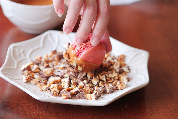 Thanksgiving Themed Holiday Macarons: Caramel Apple Macarons, Chocolate Acorns, and Chocolate Peanut Butter Candy Corn Turkeys Thanksgiving Themed Holiday Macarons: Caramel Apple Macarons, Chocolate Acorns, and Chocolate Peanut Butter Candy Corn Turkeys