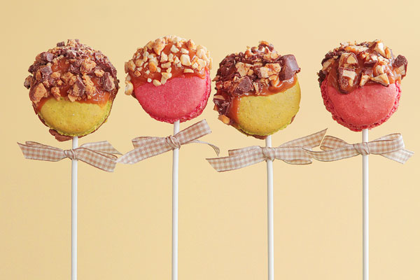 Thanksgiving Themed Holiday Macarons: Caramel Apple Macarons, Chocolate Acorns, and Chocolate Peanut Butter Candy Corn Turkeys Thanksgiving Themed Holiday Macarons: Caramel Apple Macarons, Chocolate Acorns, and Chocolate Peanut Butter Candy Corn Turkeys