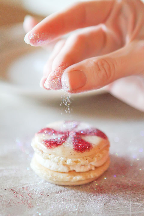 Sparkly Vanilla Bean Macarons with Three Christmas Inspired Frostings Sparkly Vanilla Bean Macarons with Three Christmas Inspired Frostings