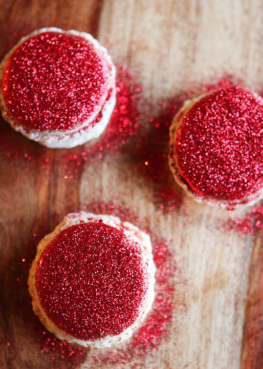 Sparkly Vanilla Bean Macarons with Three Christmas Inspired Frostings Sparkly Vanilla Bean Macarons with Three Christmas Inspired Frostings