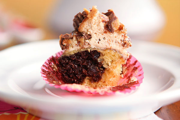 cupcake-taste-testing-and-painting-party-21a