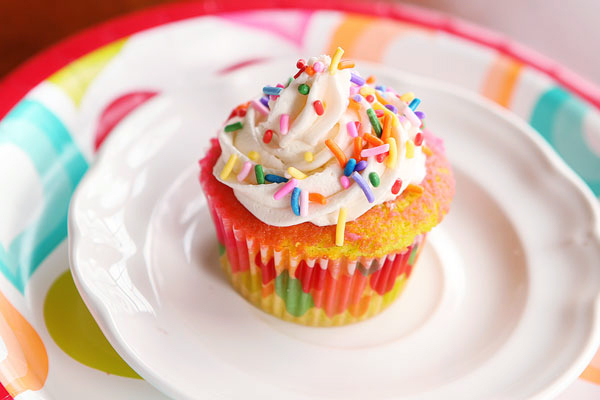 cupcake-taste-testing-and-painting-party-29a