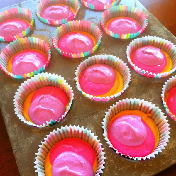 rainbow-cupcakes-batter-iphone