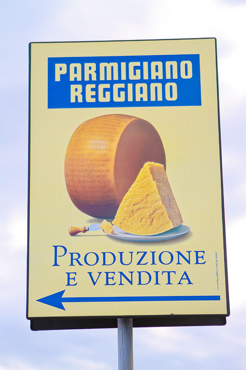 Parmigiano Reggiano Taste-Testing at Casearia Sant'Anna Parmigiano Reggiano Taste-Testing at Casearia Sant'Anna