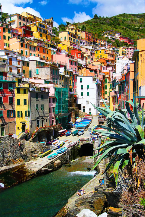 Manarola and Riomaggiore, Cinque Terre, Italy Manarola and Riomaggiore, Cinque Terre, Italy