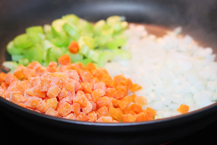 Easy Chicken and Couscous Skillet Dinner Easy Chicken and Couscous Skillet Dinner