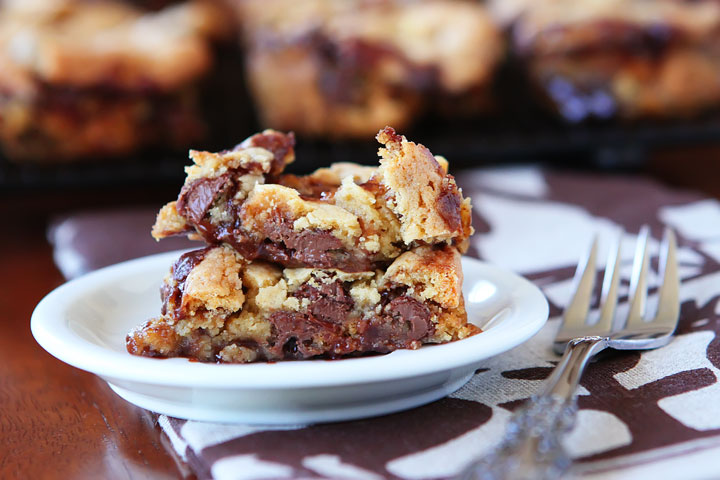 Ganache Stuffed Banana Pudding Cookie Muffins Ganache Stuffed Banana Pudding Cookie Muffins