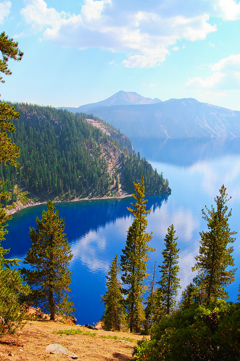 { PHOTOS } Crater Lake, Oregon: Home of the remarkably blue, crystal clear waters of the nation's deepest lake. www.kevinandamanda.com #travel { PHOTOS } Crater Lake, Oregon: Home of the remarkably blue, crystal clear waters of the nation's deepest lake. www.kevinandamanda.com #travel