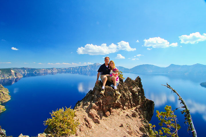 { PHOTOS } Crater Lake, Oregon: Home of the remarkably blue, crystal clear waters of the nation's deepest lake. www.kevinandamanda.com #travel { PHOTOS } Crater Lake, Oregon: Home of the remarkably blue, crystal clear waters of the nation's deepest lake. www.kevinandamanda.com #travel