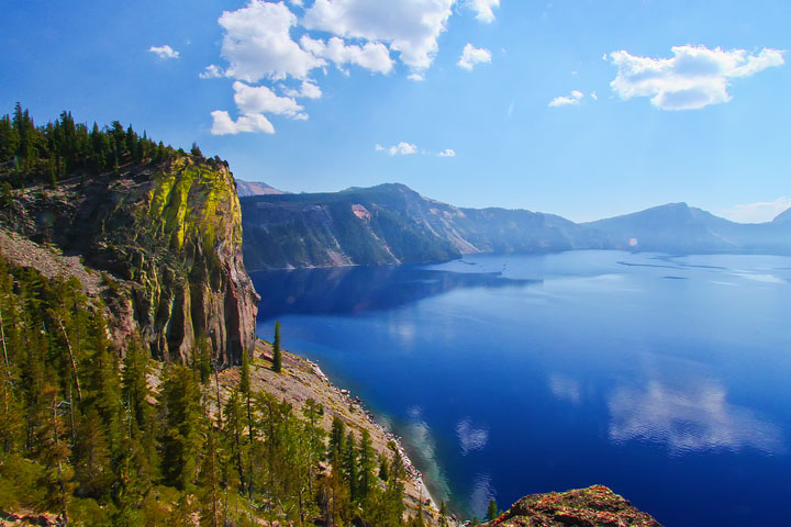 { PHOTOS } Crater Lake, Oregon: Home of the remarkably blue, crystal clear waters of the nation's deepest lake. www.kevinandamanda.com #travel { PHOTOS } Crater Lake, Oregon: Home of the remarkably blue, crystal clear waters of the nation's deepest lake. www.kevinandamanda.com #travel