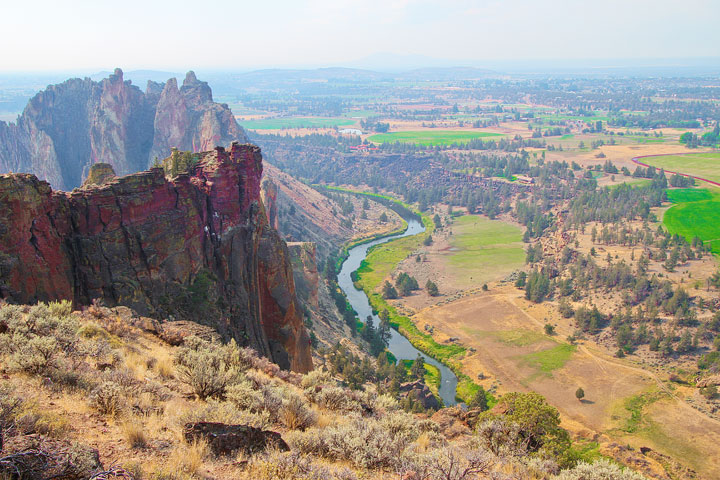 Smith Rock State Park in Bend, Oregon Smith Rock State Park in Bend, Oregon