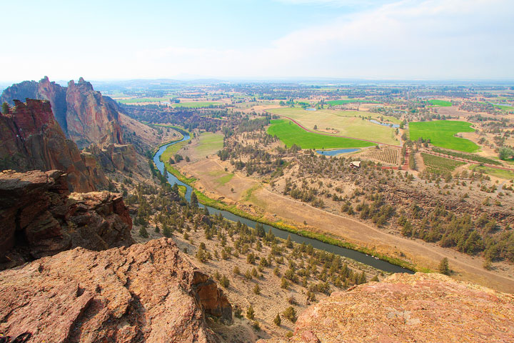 Smith Rock State Park in Bend, Oregon Smith Rock State Park in Bend, Oregon