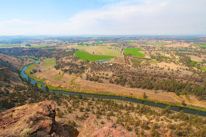 Smith Rock State Park in Bend, Oregon Smith Rock State Park in Bend, Oregon