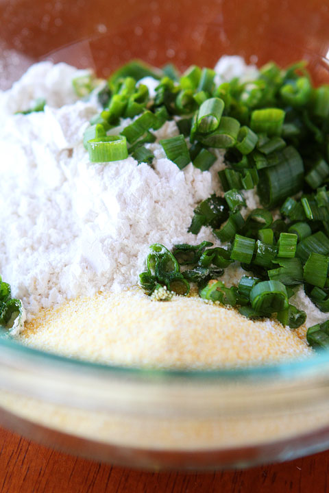 Salsa Verde Chicken #Recipe from www.kevinandamanda.com Salsa Verde Chicken #Recipe from www.kevinandamanda.com