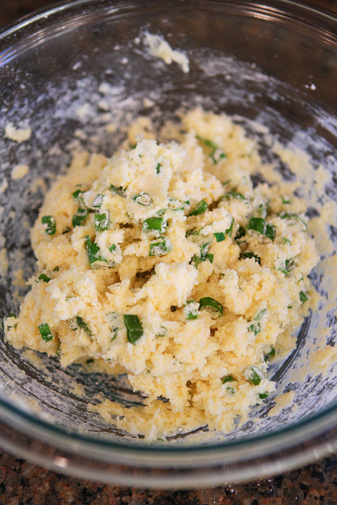 Salsa Verde Chicken #Recipe from www.kevinandamanda.com Salsa Verde Chicken #Recipe from www.kevinandamanda.com