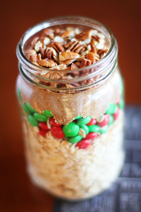 Handmade Christmas Idea: Cookie Mix in a Jar #Recipe + Free Printable Gift Tags kevinandamanda.com Handmade Christmas Idea: Cookie Mix in a Jar #Recipe + Free Printable Gift Tags kevinandamanda.com