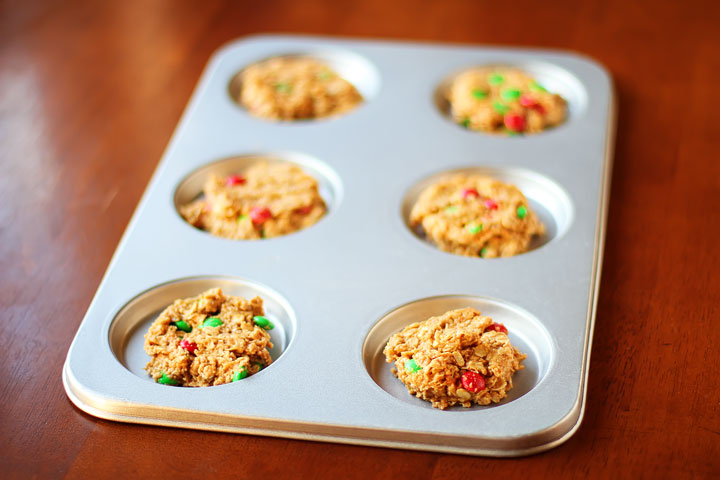 Handmade Christmas Idea: Cookie Mix in a Jar #Recipe + Free Printable Gift Tags kevinandamanda.com Handmade Christmas Idea: Cookie Mix in a Jar #Recipe + Free Printable Gift Tags kevinandamanda.com