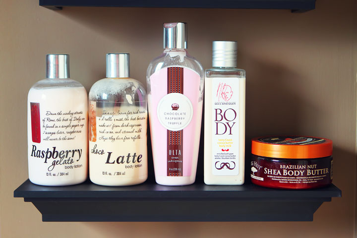 Easy DIY Bathroom Organization! Use crown molding to make shelves to organize perfumes, lotions, hairspray, etc. Neat, organized, and right at your fingertips! From kevinandamanda.com Easy DIY Bathroom Organization! Use crown molding to make shelves to organize perfumes, lotions, hairspray, etc. Neat, organized, and right at your fingertips! From kevinandamanda.com