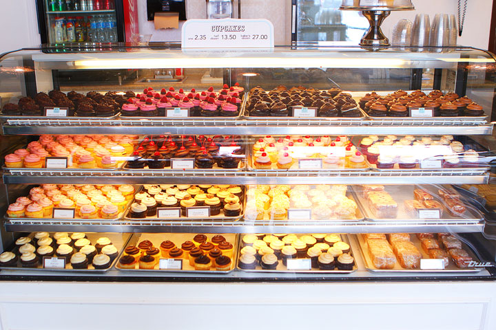 Cupcake Review at Sweet Tooth Fairy Bakery Cupcake Review at Sweet Tooth Fairy Bakery