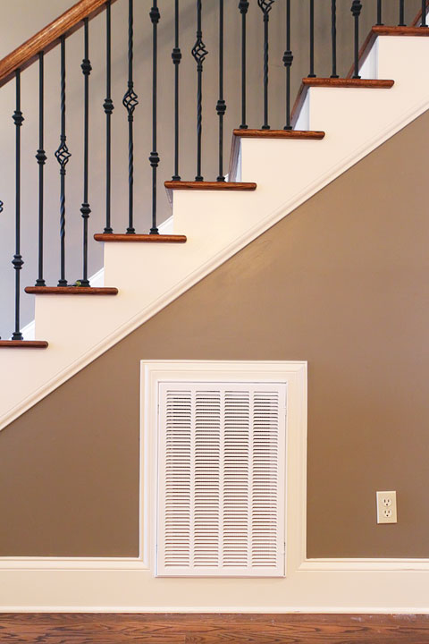 Turn that blank wall under the stairs into a photo gallery wall! Turn that blank wall under the stairs into a photo gallery wall!