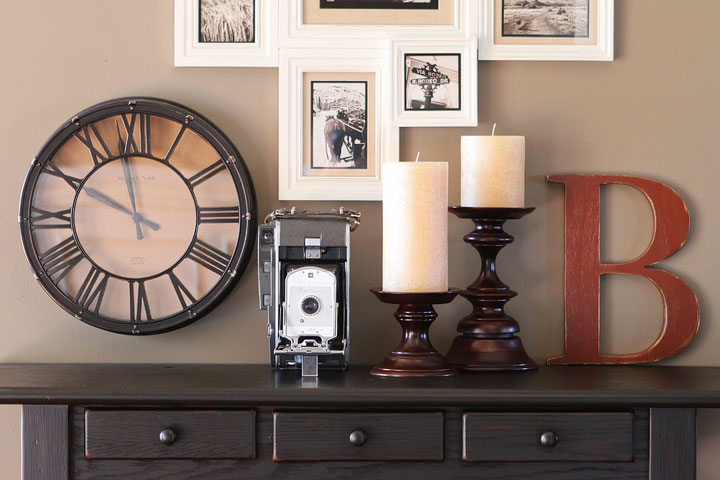 Turn that blank wall under the stairs into a photo gallery wall! Turn that blank wall under the stairs into a photo gallery wall!