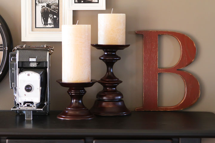Turn that blank wall under the stairs into a photo gallery wall! Turn that blank wall under the stairs into a photo gallery wall!