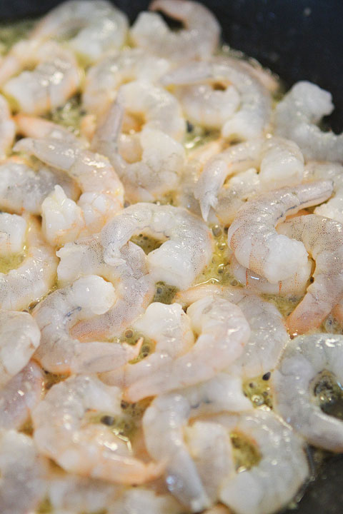 Linguine with shrimp, avocado, & parmesan cheese. Season with salt, pepper, and red pepper flakes. Easy dinner, done! Linguine with shrimp, avocado, & parmesan cheese. Season with salt, pepper, and red pepper flakes. Easy dinner, done!