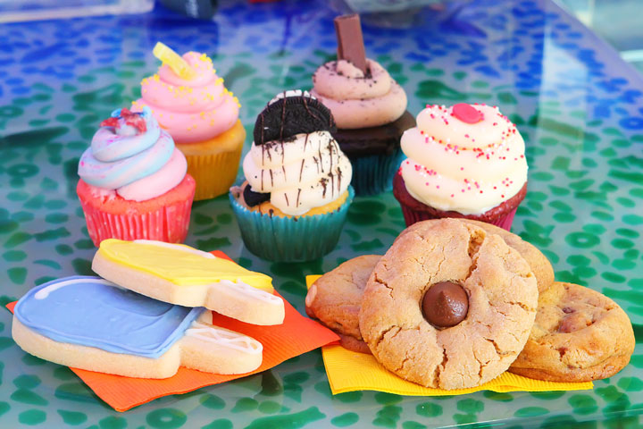 The perfect girls week in California. Cupcakes, Ice cream, and doughnuts! The perfect girls week in California. Cupcakes, Ice cream, and doughnuts!