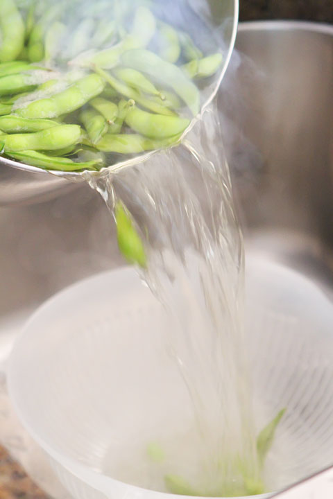 How To Eat Edamame ~ The BEST Edamame Recipe!