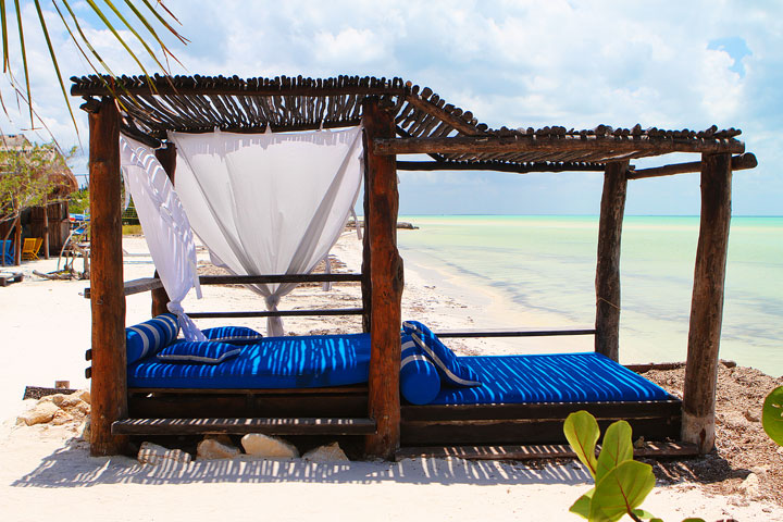 Incredible travel photos from the enchanted island of Isla Holbox off the coast of Cancun, Mexico. You must see this island once before you die. #travel #cancun #mexico